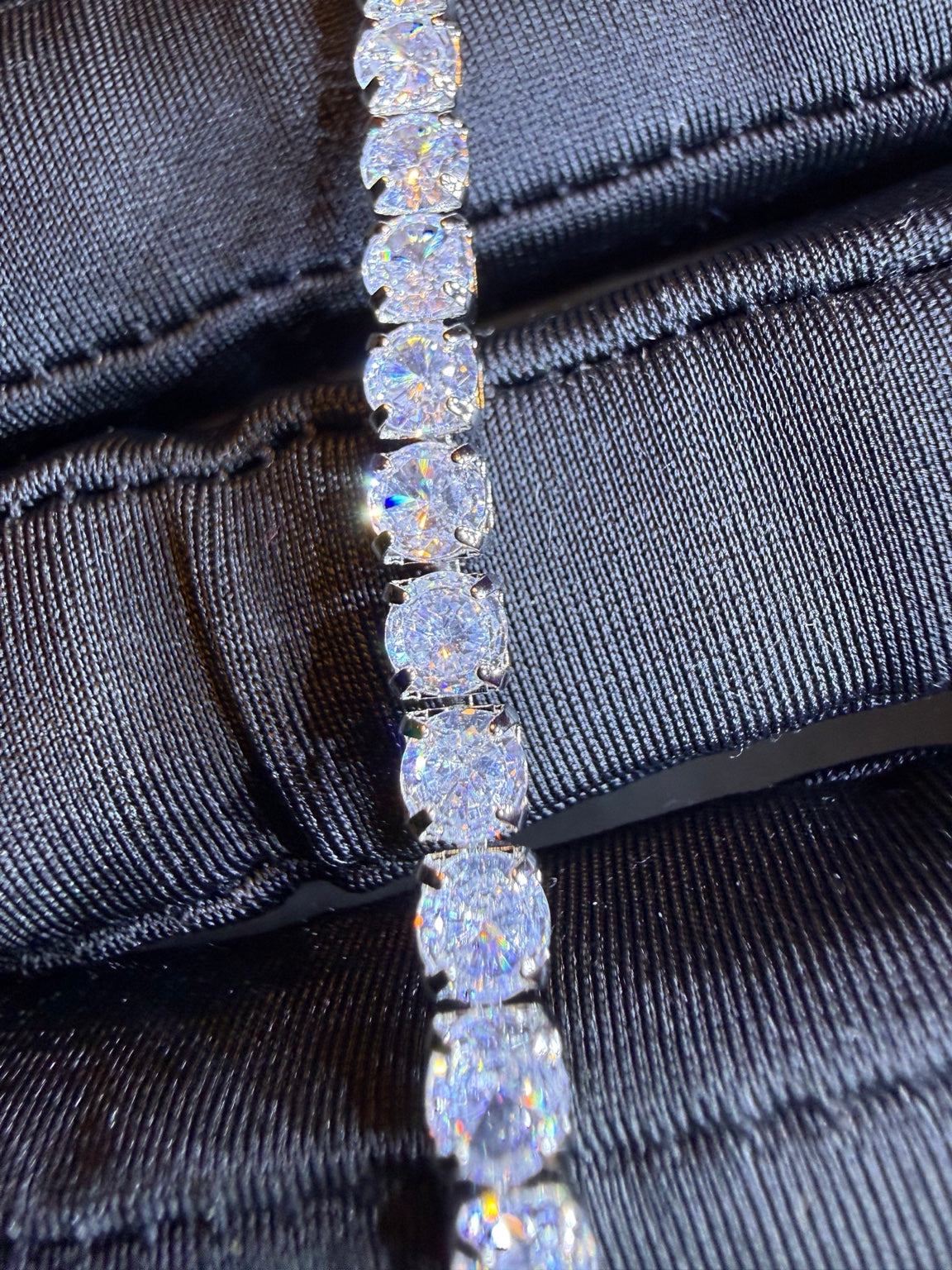 20" Iced Tennis Chain Necklace – Diamond Simulant Stones – White Gold Tone