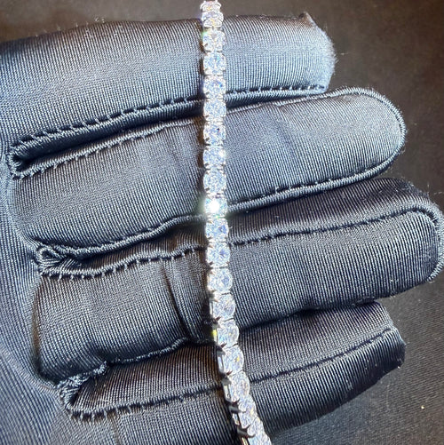 20" Iced Tennis Chain Necklace – Diamond Simulant Stones – White Gold Tone