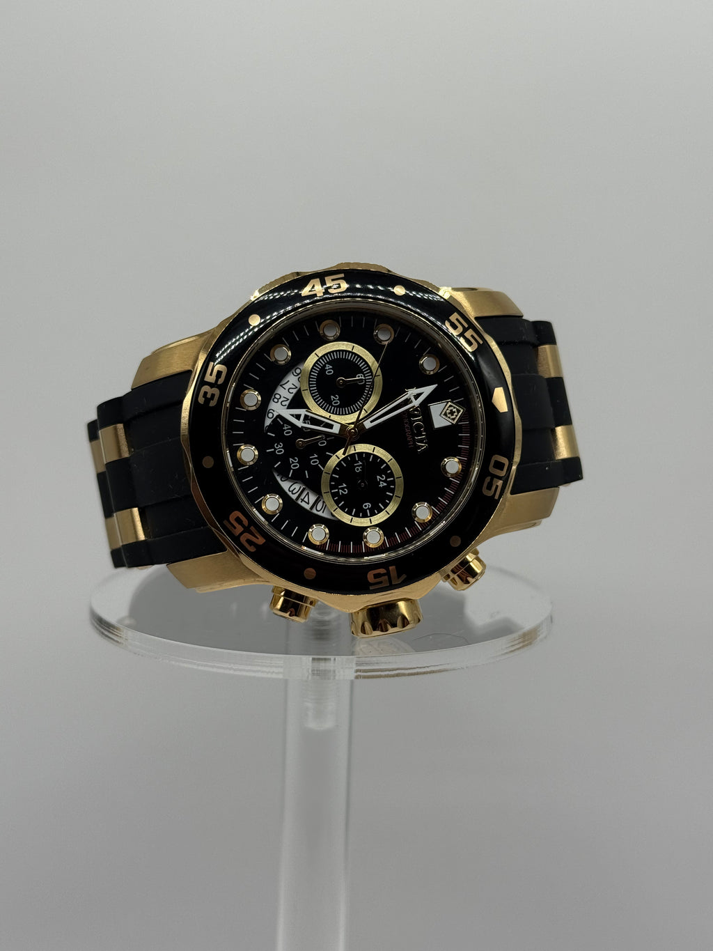 Invicta Scuba 6981 Black and Gold