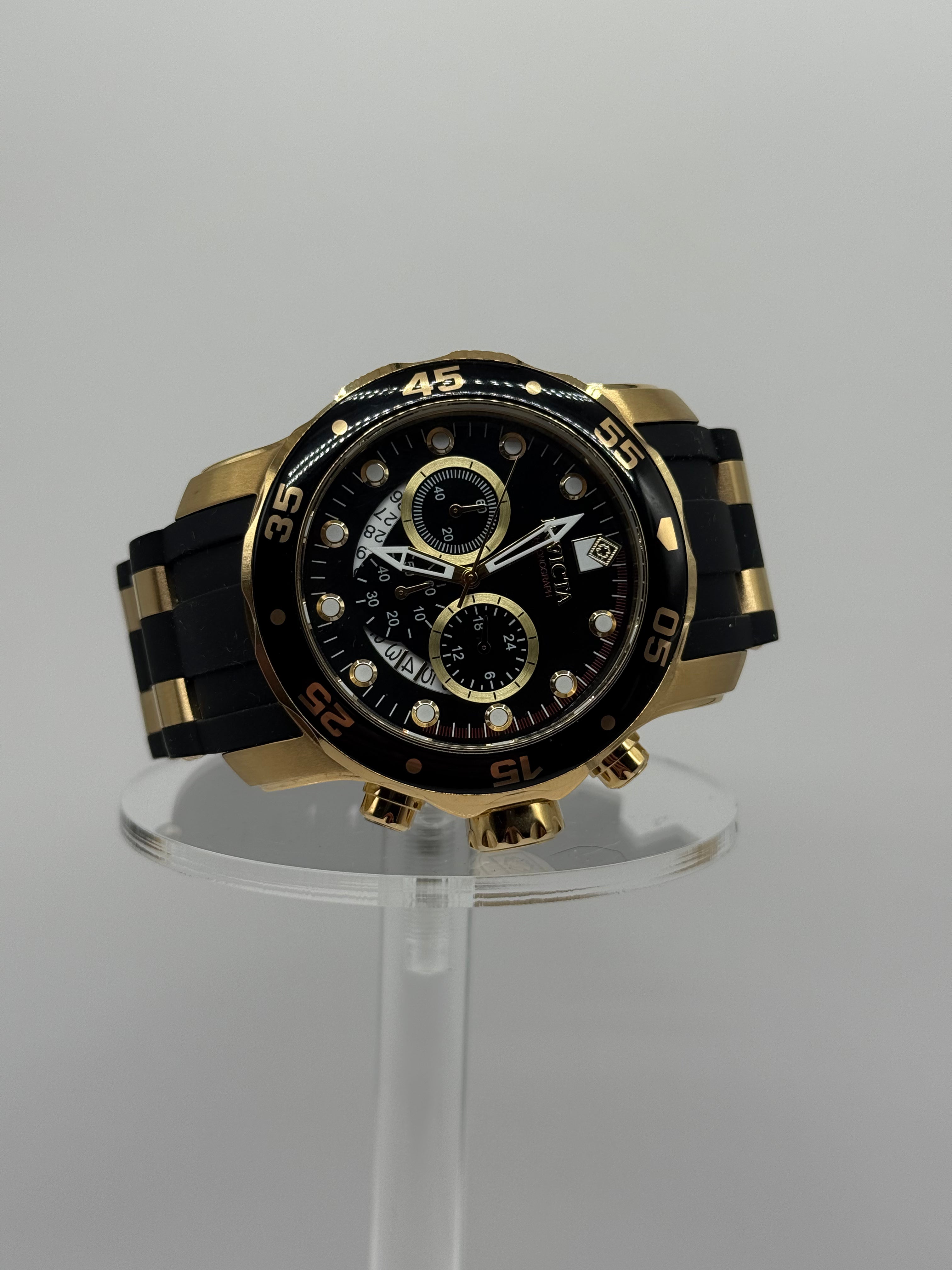 Invicta Scuba 6981 Black and Gold