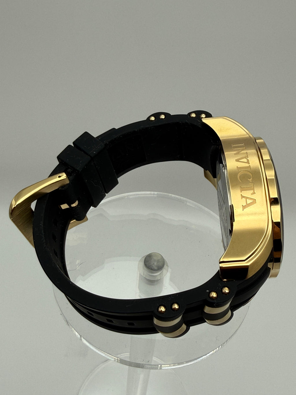 Invicta Scuba 6981 Black and Gold