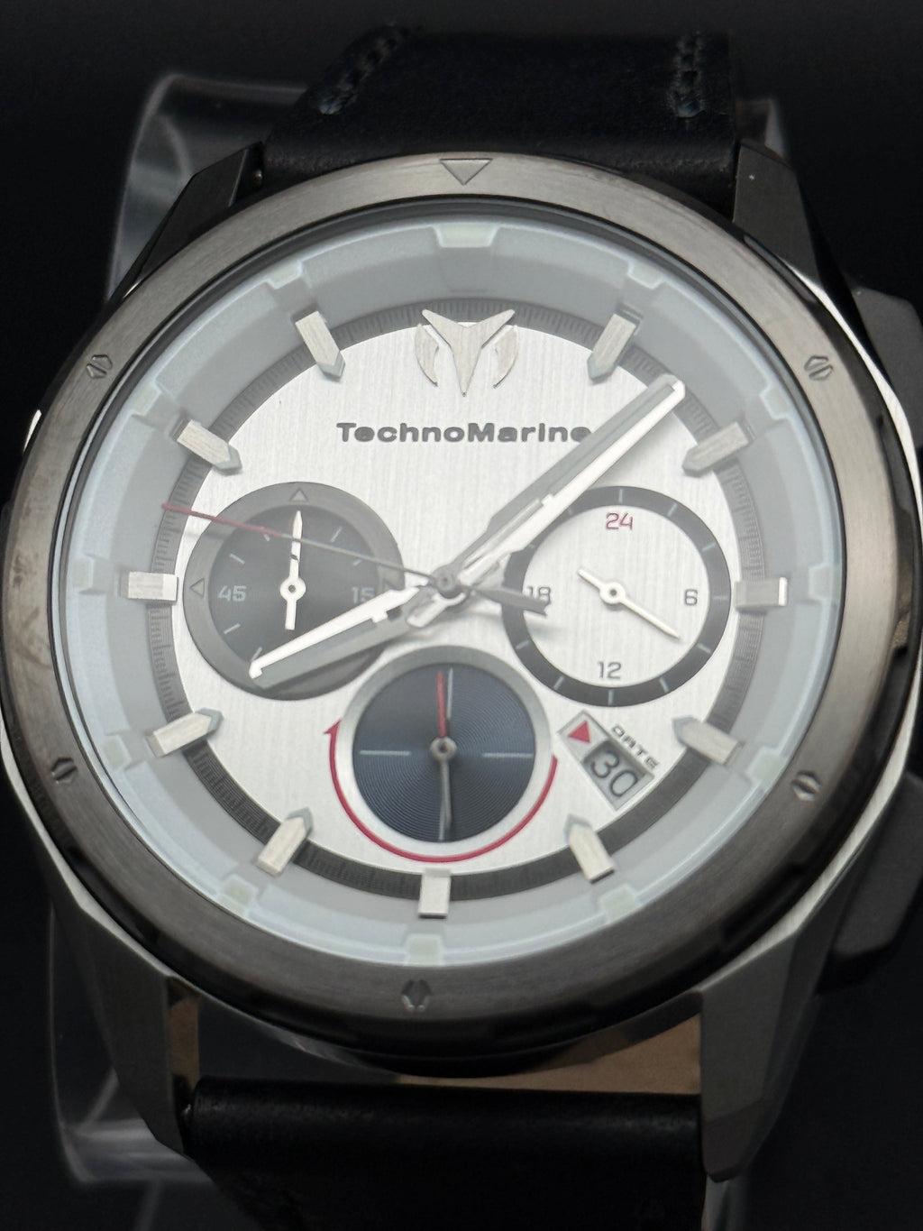 TechnoMarine Ocean Nomad TM-318088 | Silver Dial | Black Leather Strap