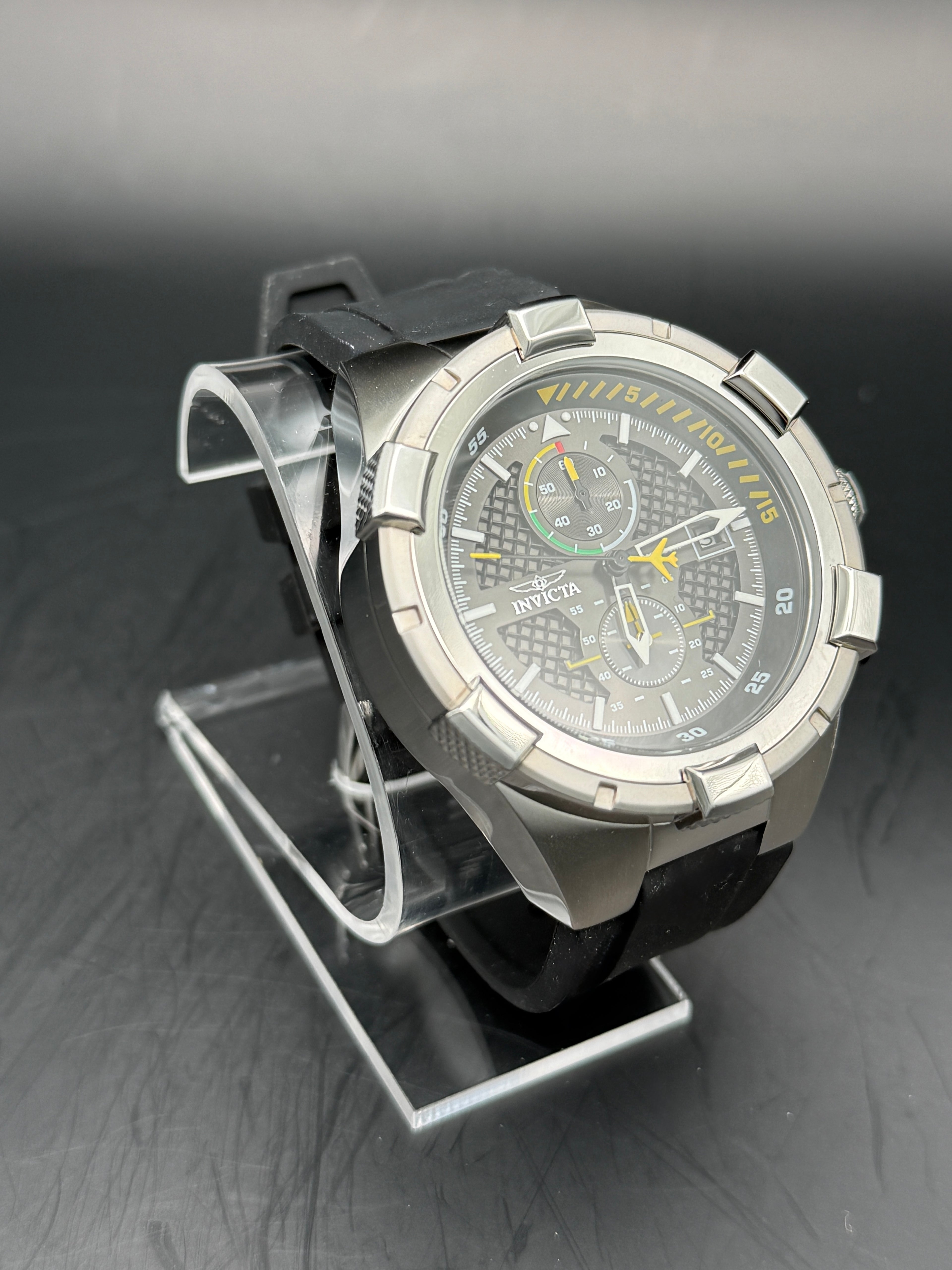 Invicta Aviator Chronograph – Model 28102