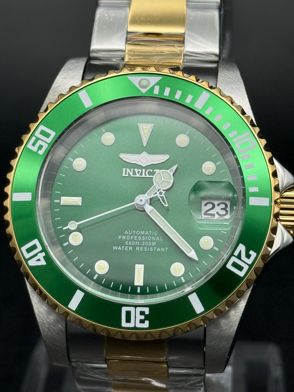 Invicta Pro Diver 28661 Automatic Men's Watch – 40mm – Green Dial – Two-Tone