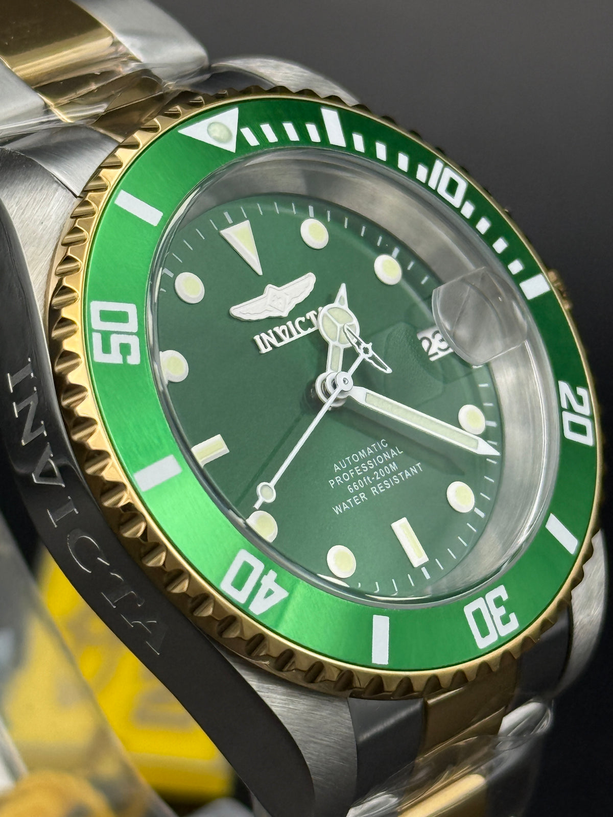 Invicta Pro Diver 28661 Automatic Men's Watch – 40mm – Green Dial – Two-Tone