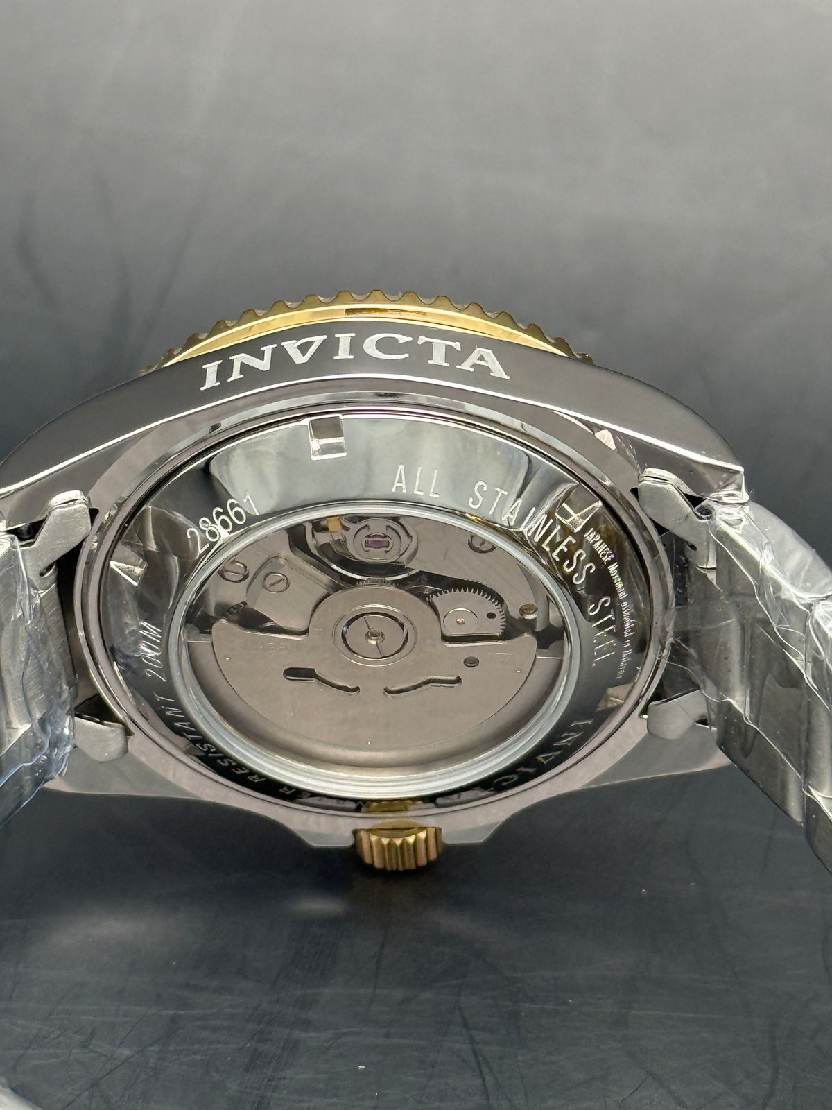 Invicta Pro Diver 28661 Automatic Men's Watch – 40mm – Green Dial – Two-Tone